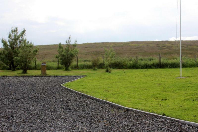 Hillside Camping Pods And Shepherd'S Hut Wick  Exterior photo